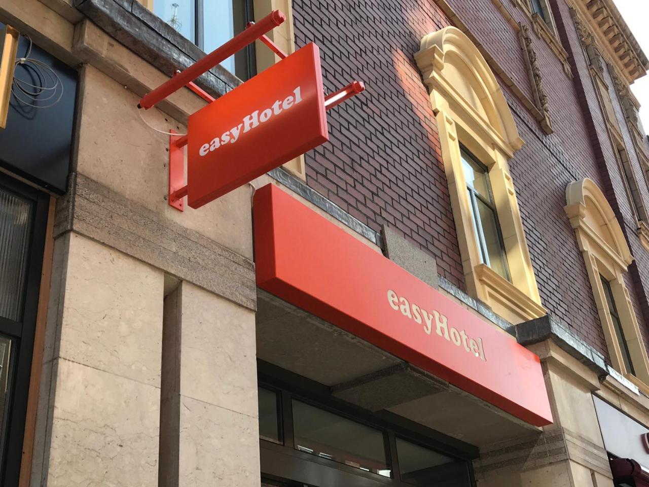 Easyhotel Leeds Exteriör bild
