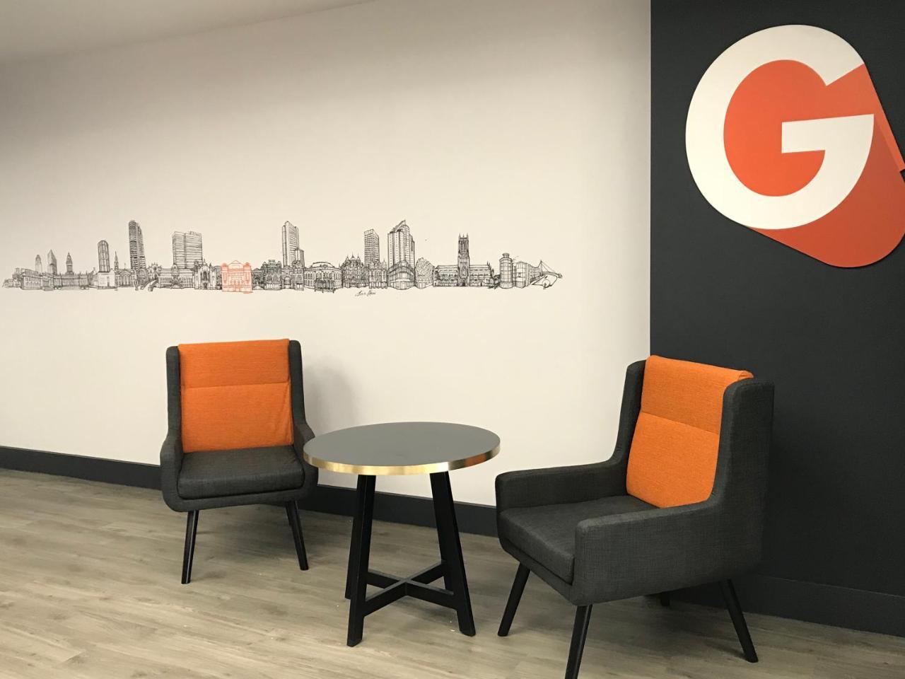 Easyhotel Leeds Exteriör bild