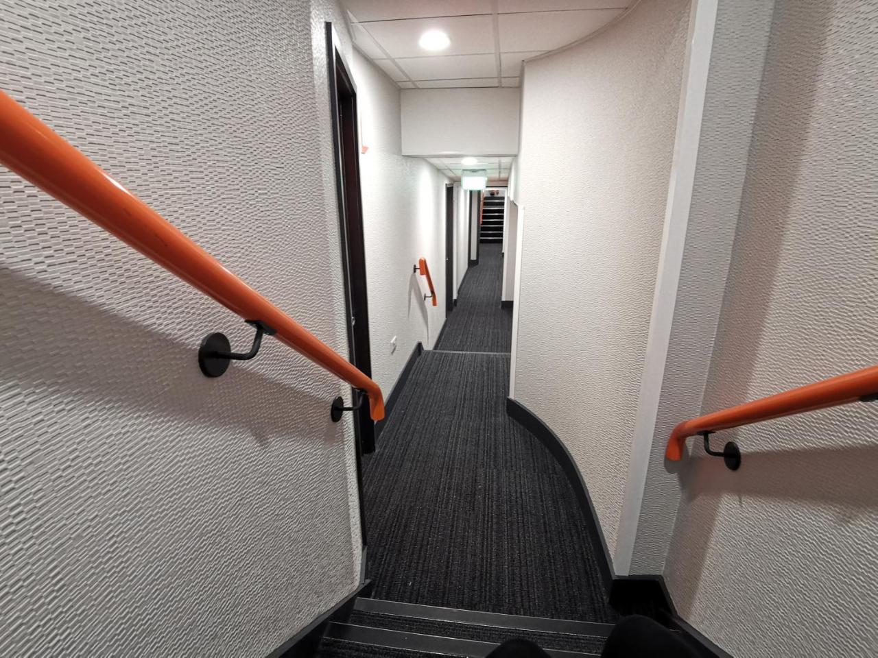 Easyhotel Leeds Exteriör bild